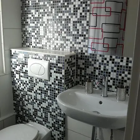 Apartment Ferienwohnung Am Schloß Eller - Karlsruher Strasse Düsseldorf