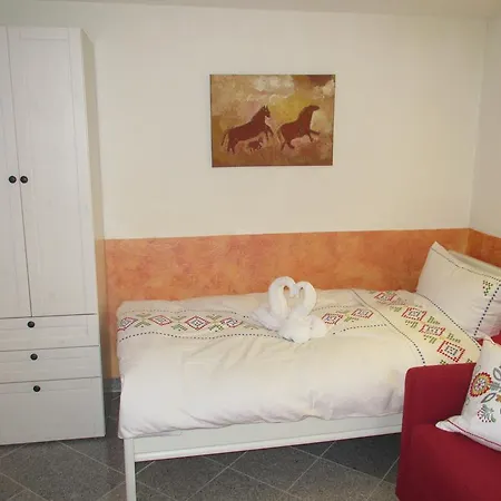 Ferienwohnung Am Schloß Eller - Karlsruher Strasse Düsseldorf