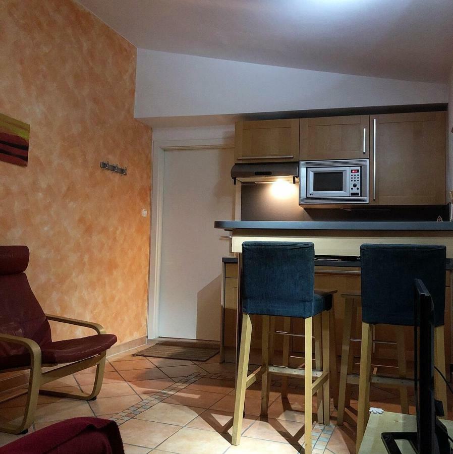Ferienwohnung Am Schloß Eller - Karlsruher Strasse Apartment